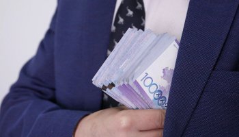 В хищении 450 млн тенге подозревают экс-финансового директора ТОО «Kcell Solutions»